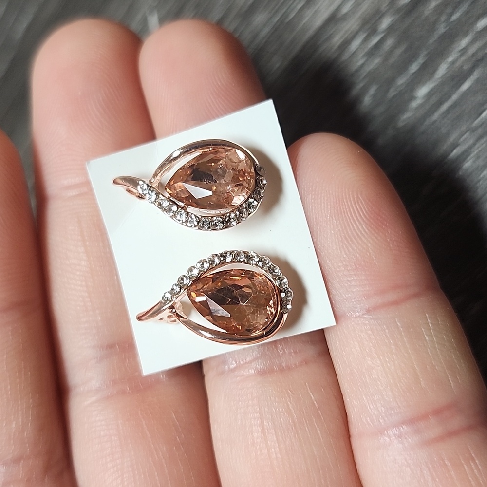 Rose Gold Champagne Teardrop Crystal Bridal Stud Earrings